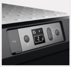 Dometic CFX3 45 Portable Compressor Fridge And Freezer Cool Box 40L 14 Dometic CFX3 45 Portable Compressor Fridge And Freezer Cool Box 40L -Outdoor Gear Store CFX 35 freezer 21291.1581593448