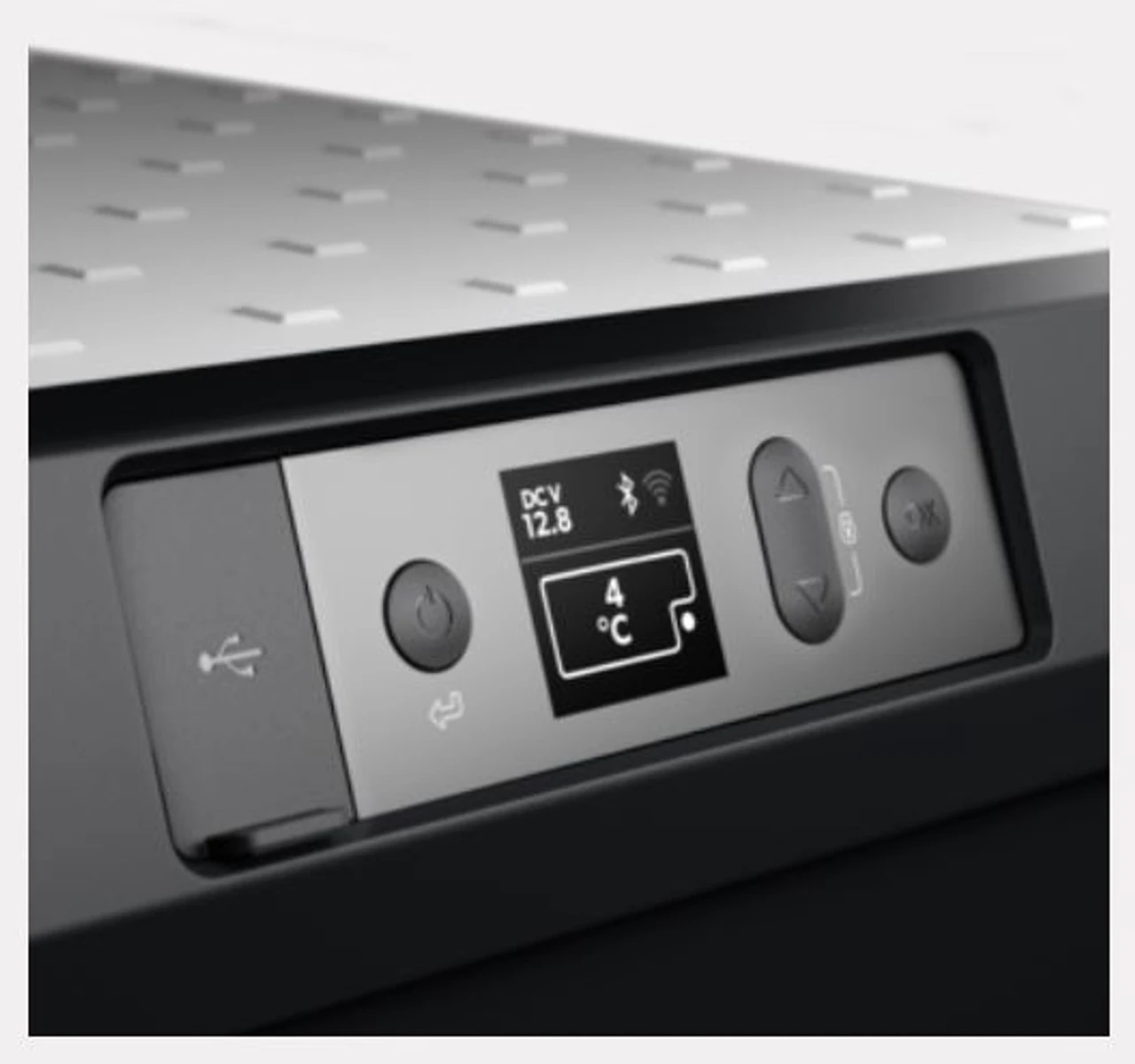 Dometic CFX3 45 Portable Compressor Fridge And Freezer Cool Box 40L 5 Dometic CFX3 45 Portable Compressor Fridge And Freezer Cool Box 40L - Image 3