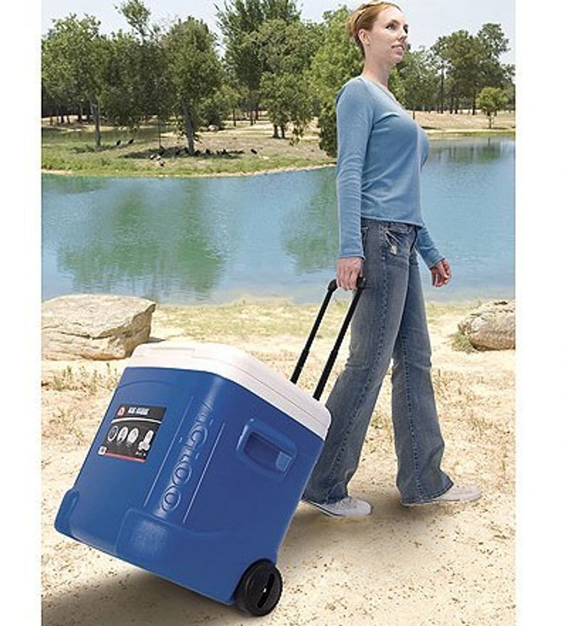 Igloo Ice Cube 60 Roller Wheeled Ice Chest Cool Box 3 Igloo Ice Cube 60 Roller Wheeled Ice Chest Cool Box - Image 2