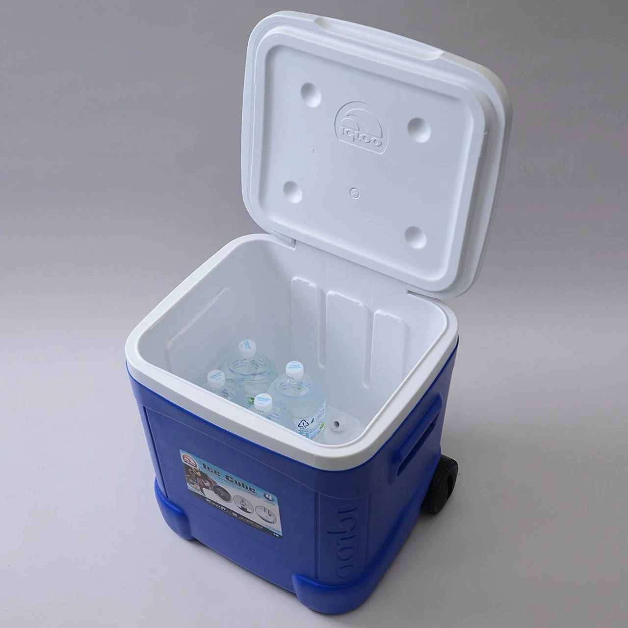 Igloo Ice Cube 60 Roller Wheeled Ice Chest Cool Box 4 Igloo Ice Cube 60 Roller Wheeled Ice Chest Cool Box - Image 3